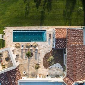  4 Bedroom Villa with Infinity Pool near Rovinj, Istria, Sleeps 8